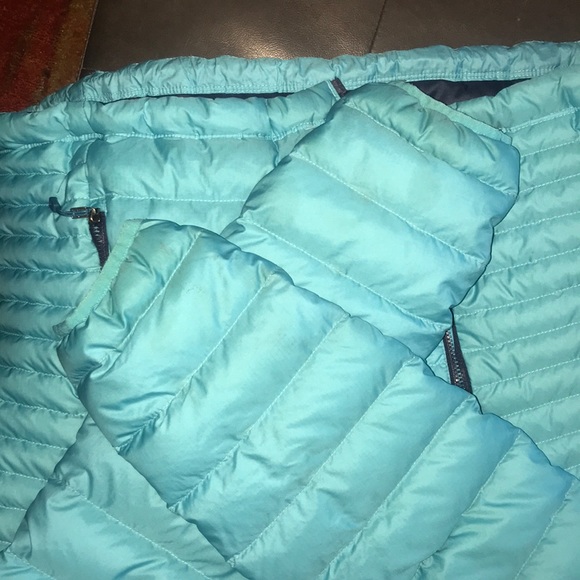 Patagonia down jacket with hood. EUC. Blue. - Picture 3 of 6